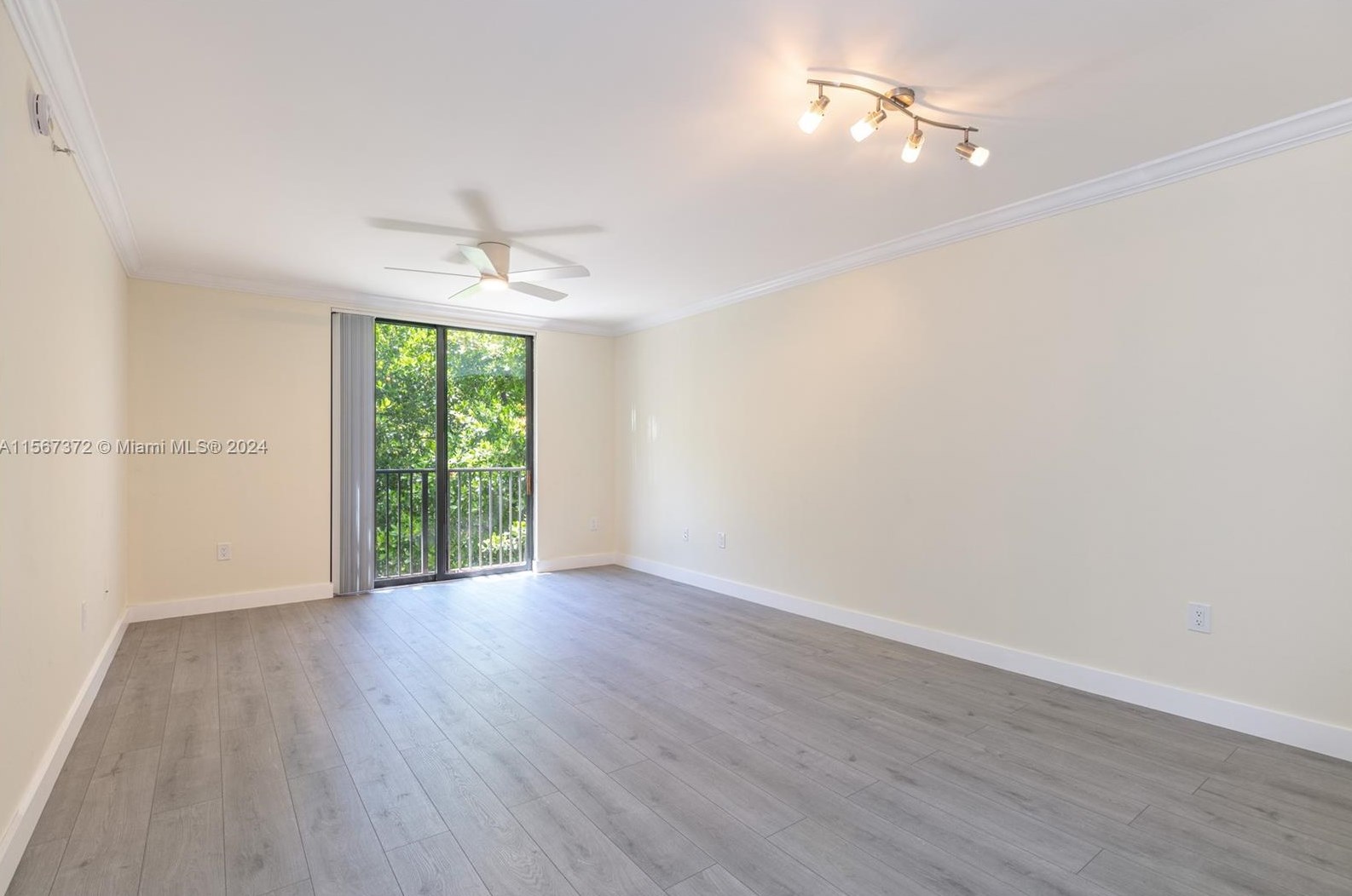 1919 Van Buren St Apt 312a, Hollywood, FL