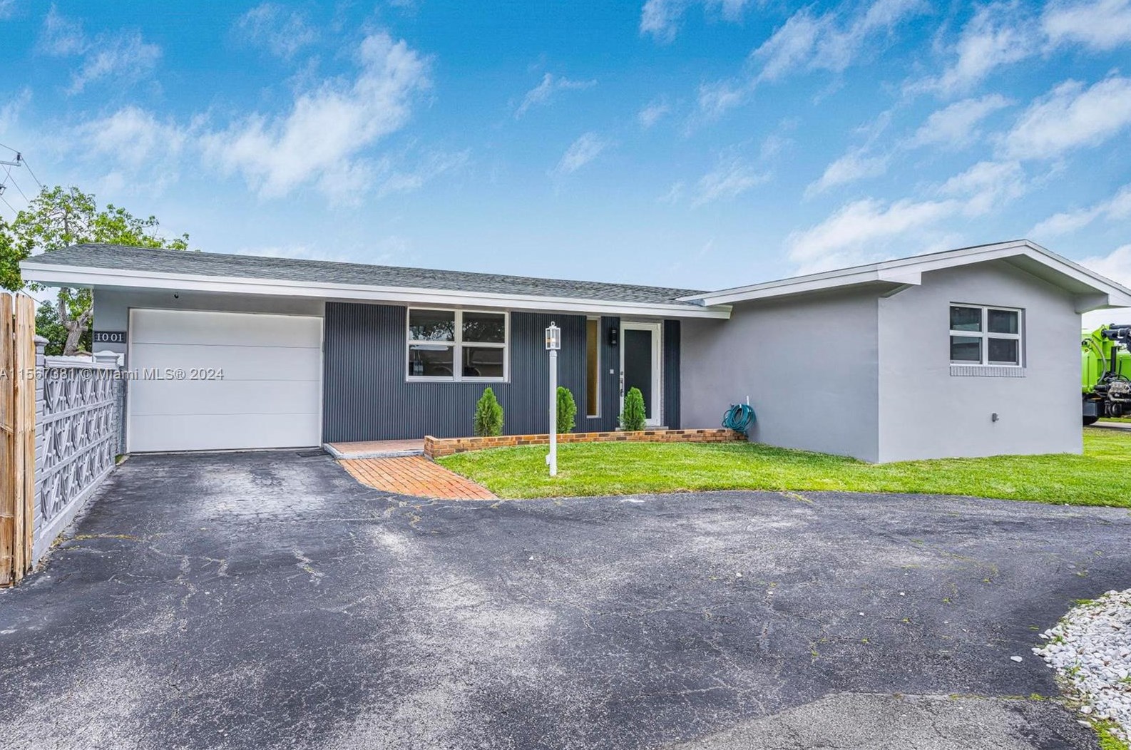 1001 89th Ave, Hollywood, FL 33024