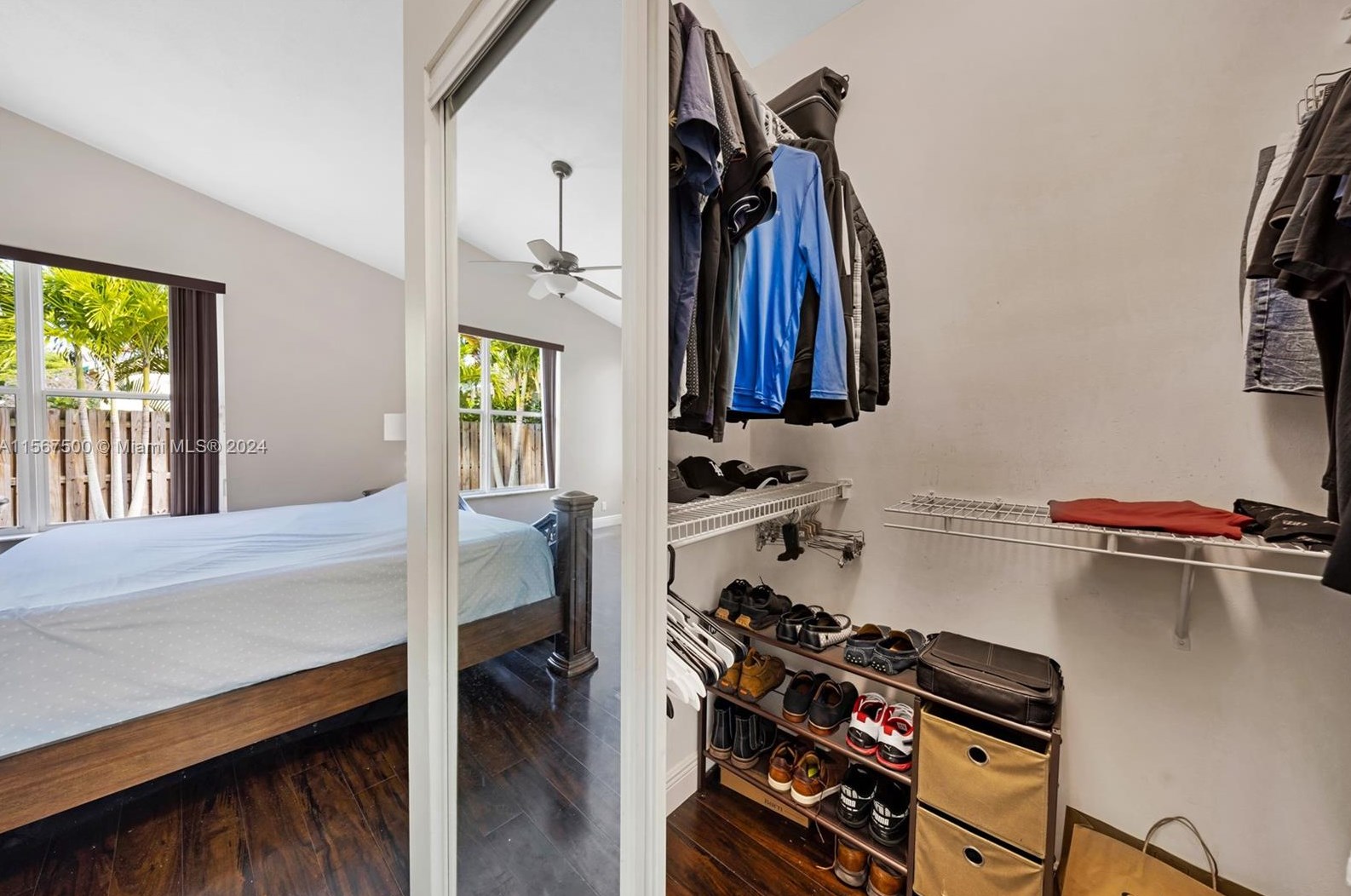 9325 Cove Point Cir, Boynton Beach FL  33472-2767 exterior