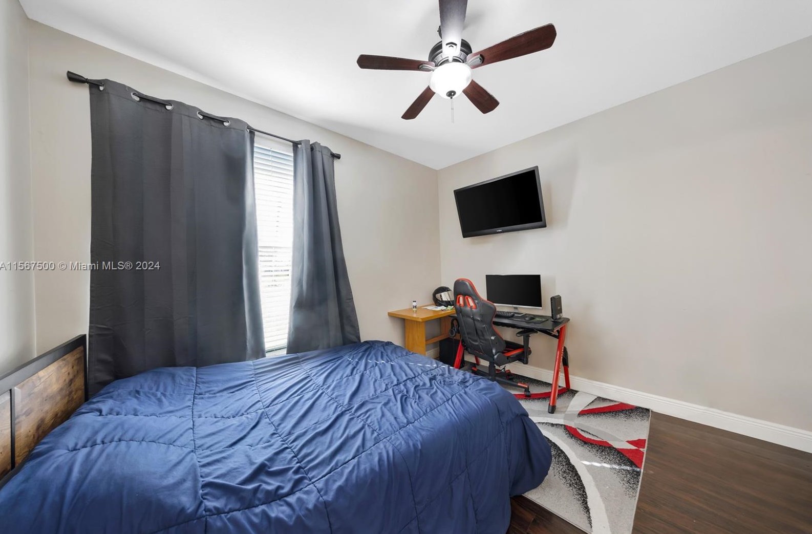 9325 Cove Point Cir, Boynton Beach FL  33472-2767 exterior