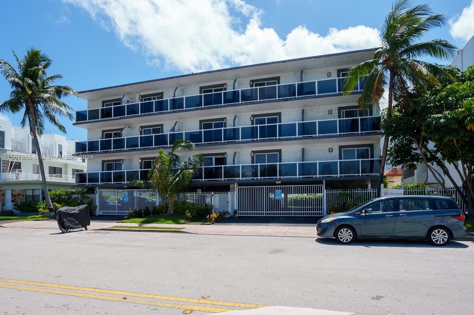 1986 Biarritz Dr #201, Miami, FL 33141
