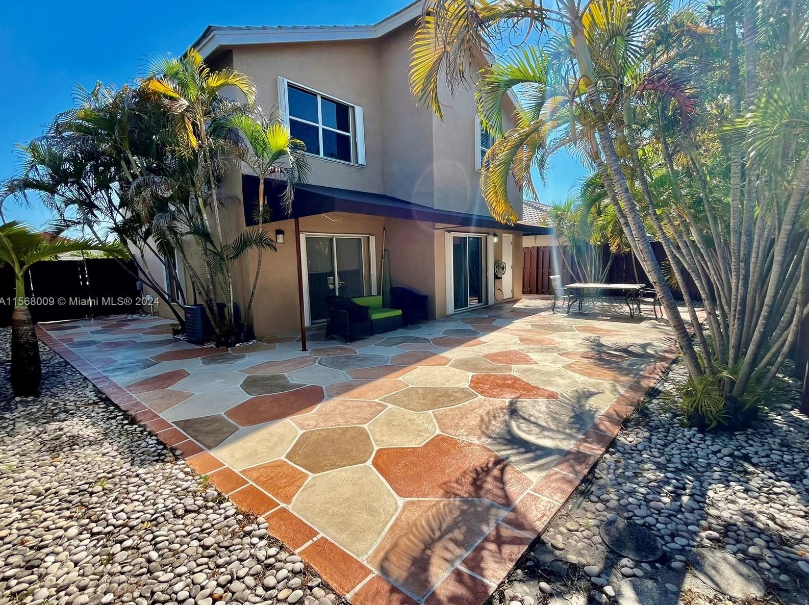 5225 187th Ln, Miami, FL 33055-2370