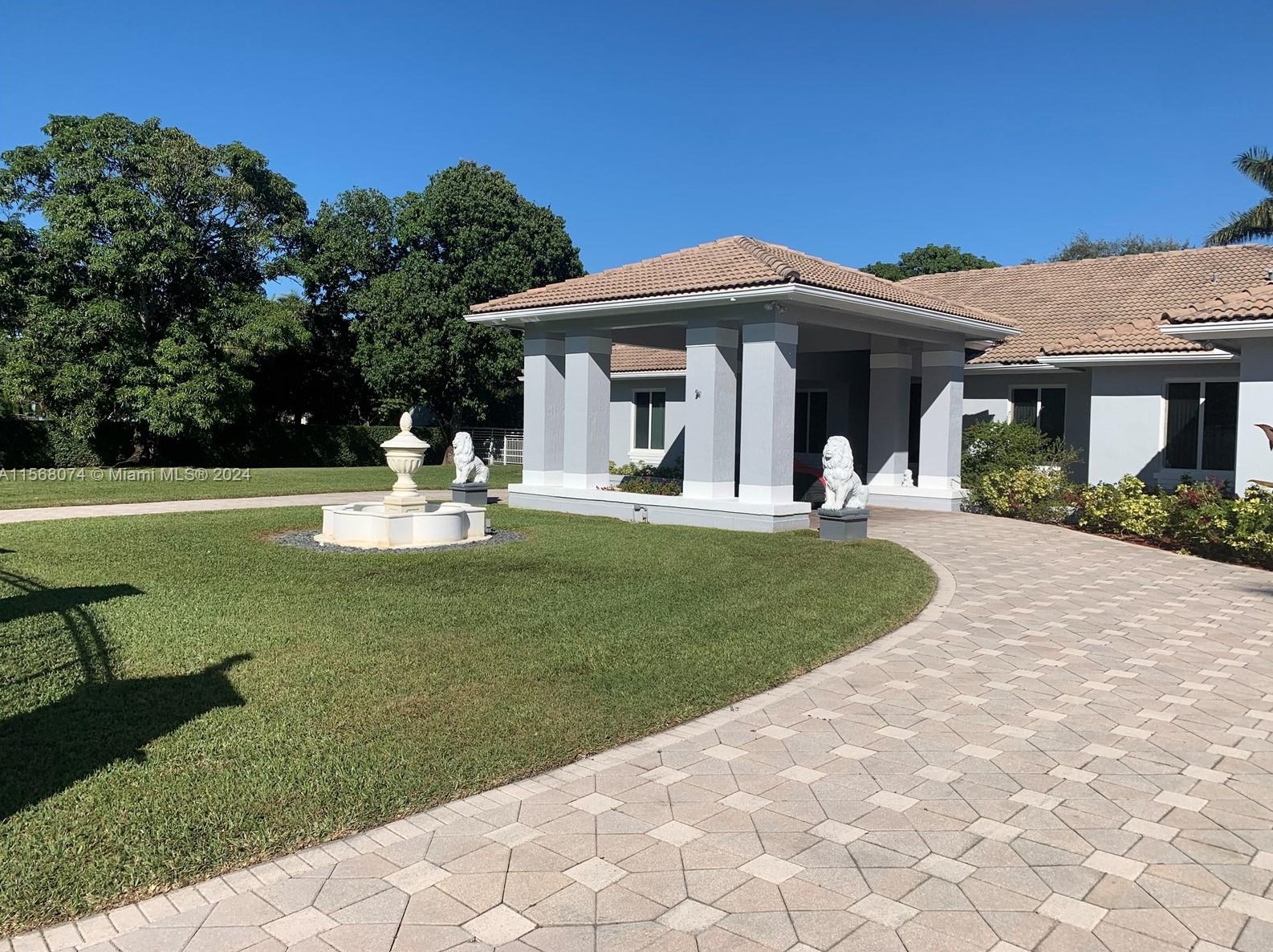 7625 75th Ave, Miami, FL 33143-4143