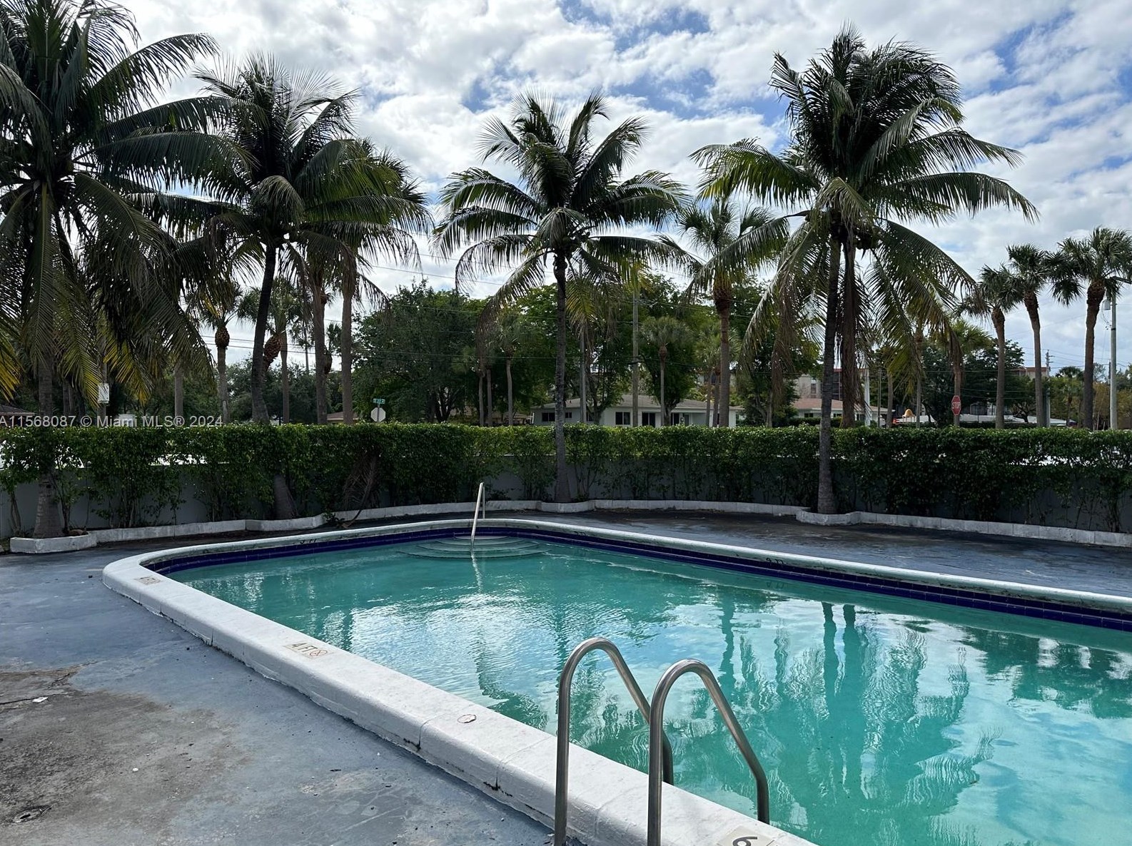 2175 170th St, Miami FL 33162-3394 exterior