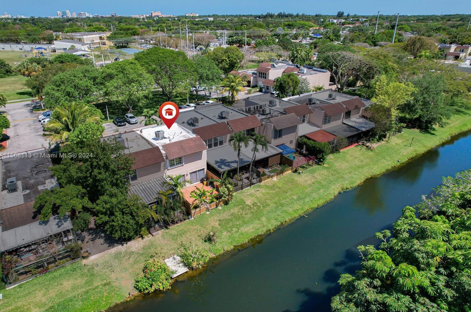 8302 103rd Ave, Miami, FL 33173-3955