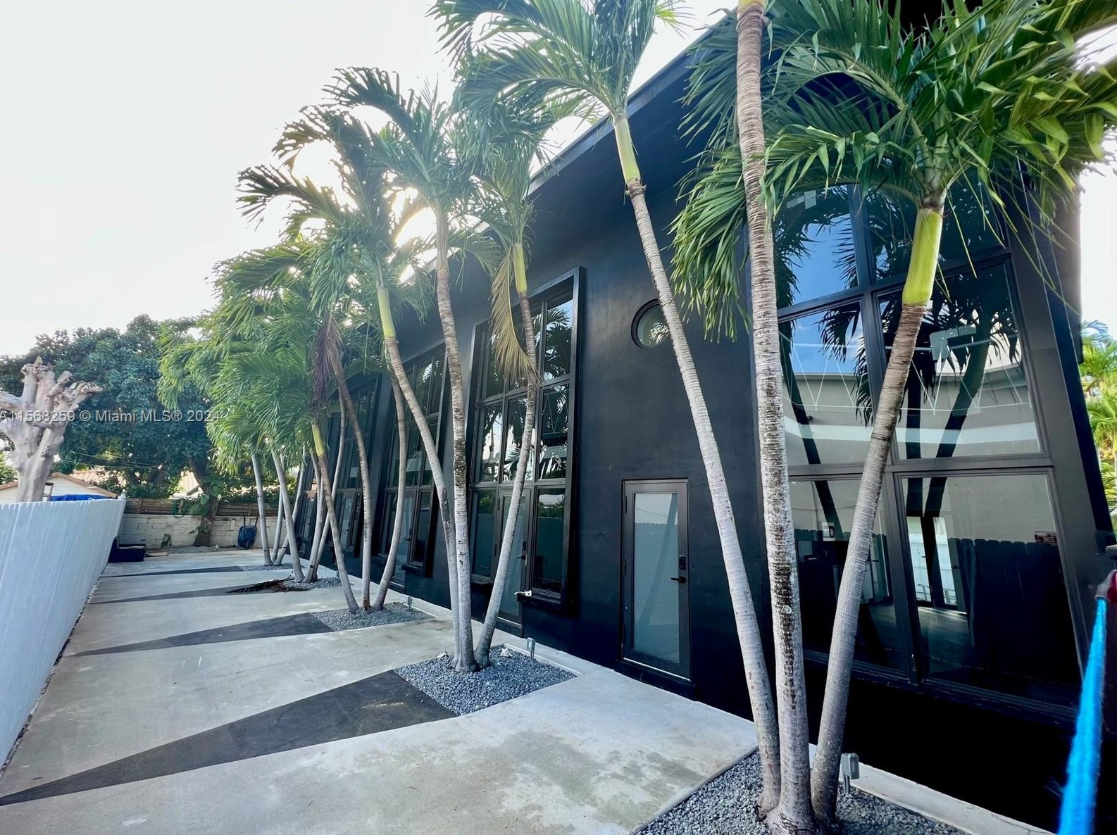 1040 Ne 78th St Rd #3, Miami, FL 33138