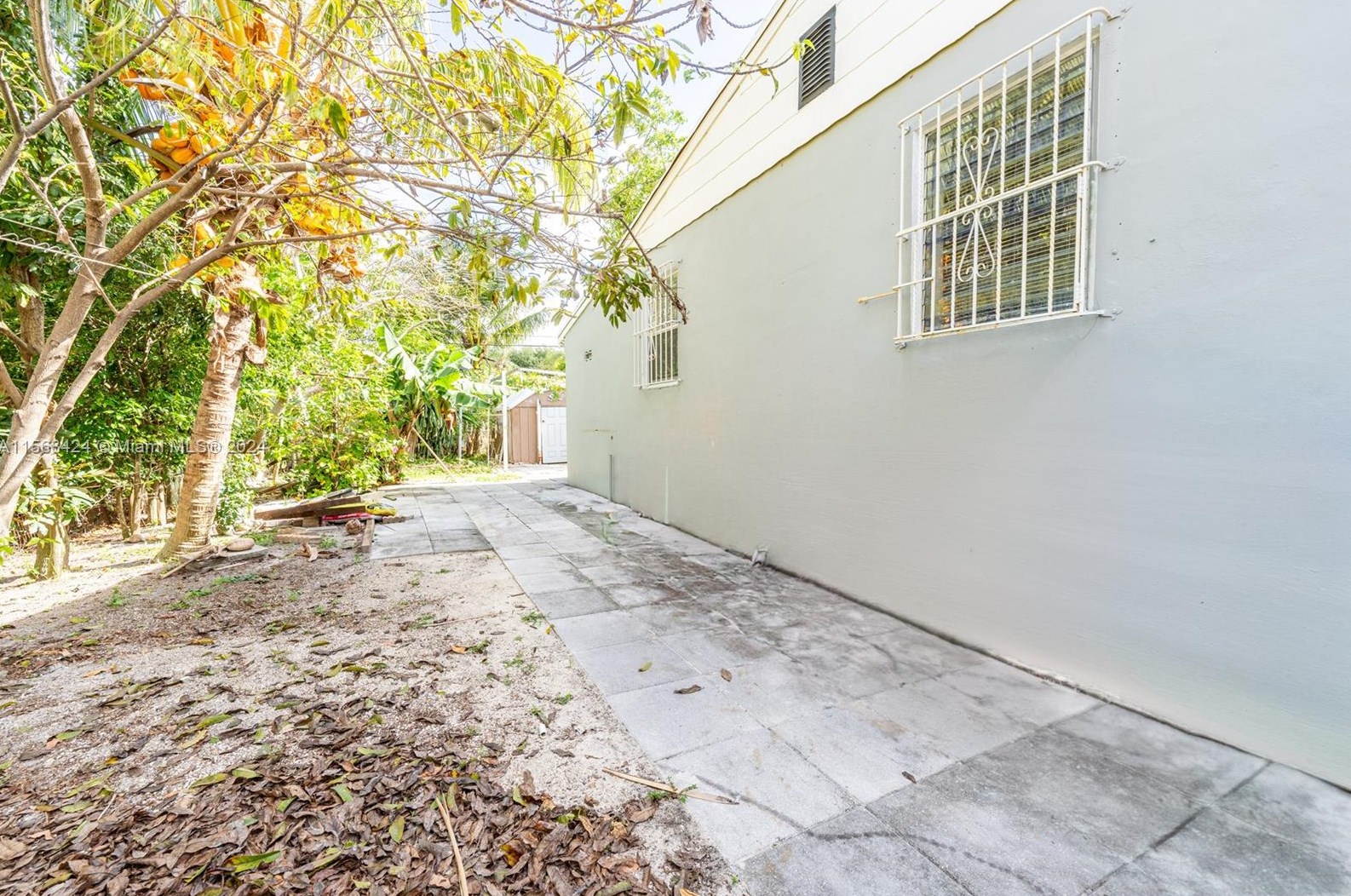 121 171 Ter, Miami FL 33177-2707 exterior