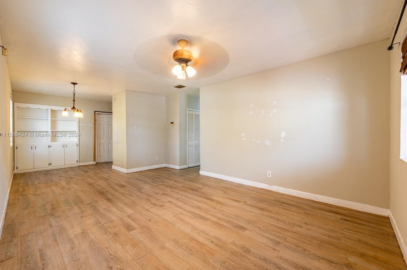 121 171 Ter, Miami FL 33177-2707 exterior