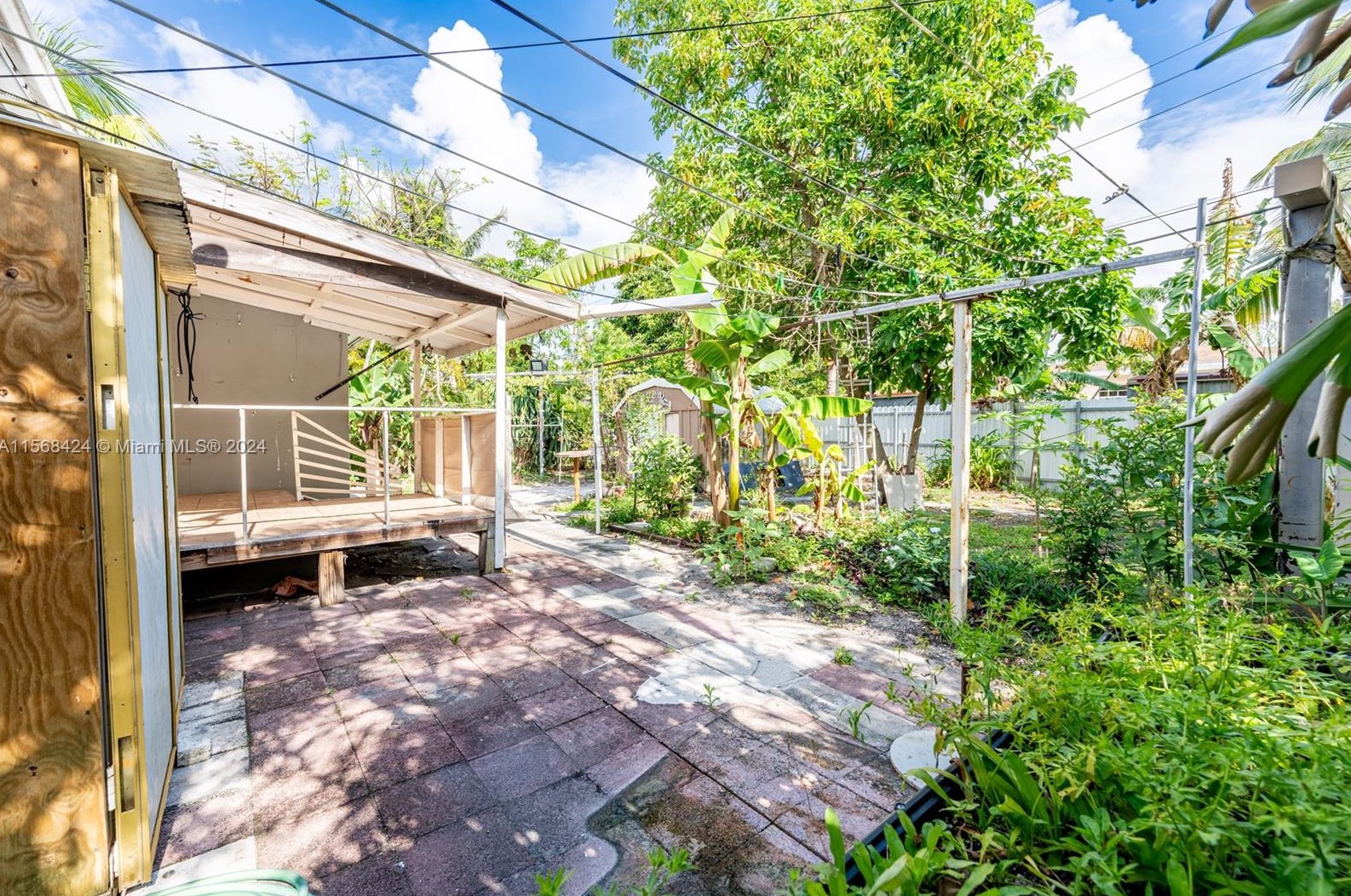 121 171 Ter, Miami FL 33177-2707 exterior