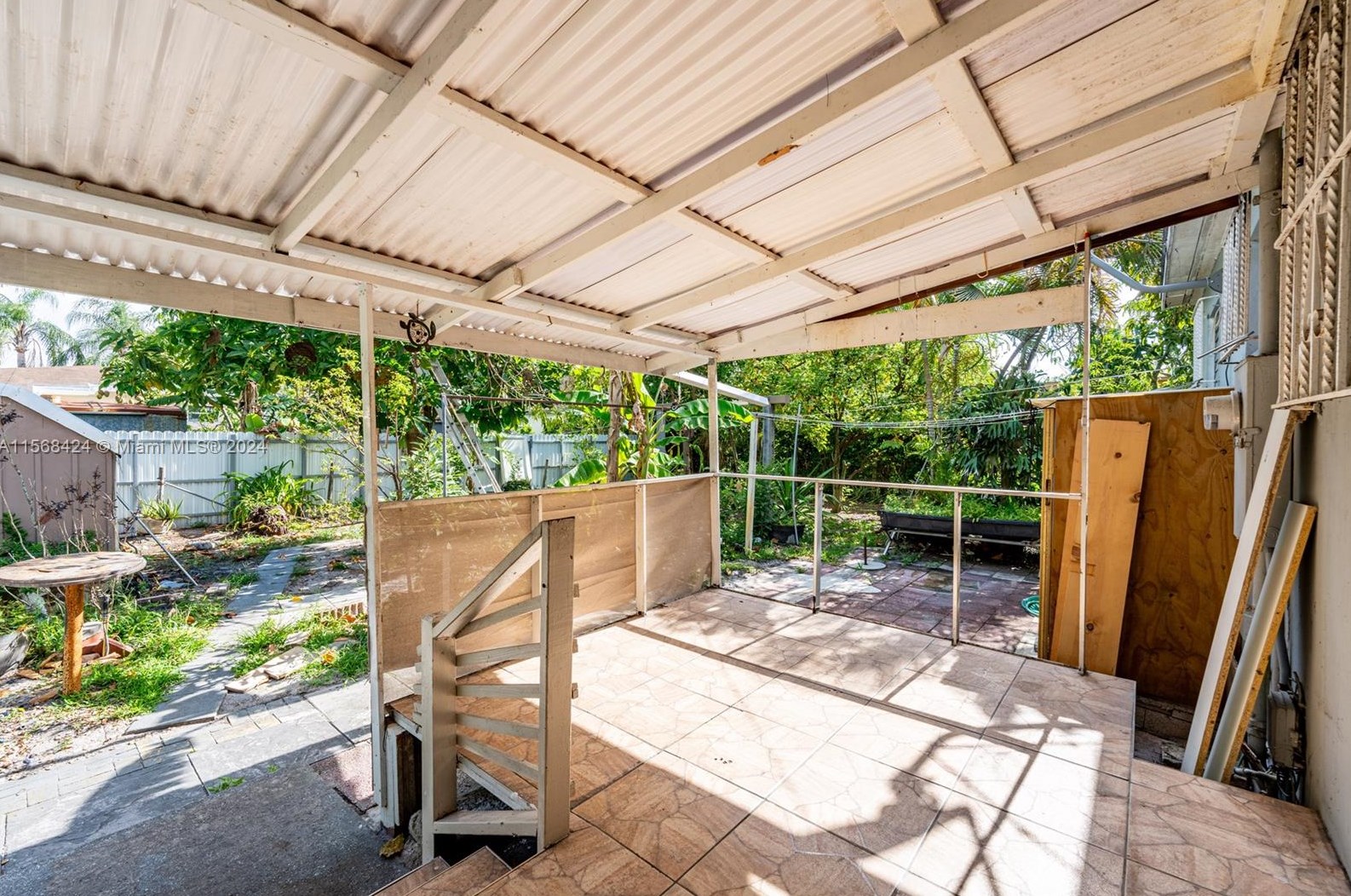 121 171 Ter, Miami FL 33177-2707 exterior