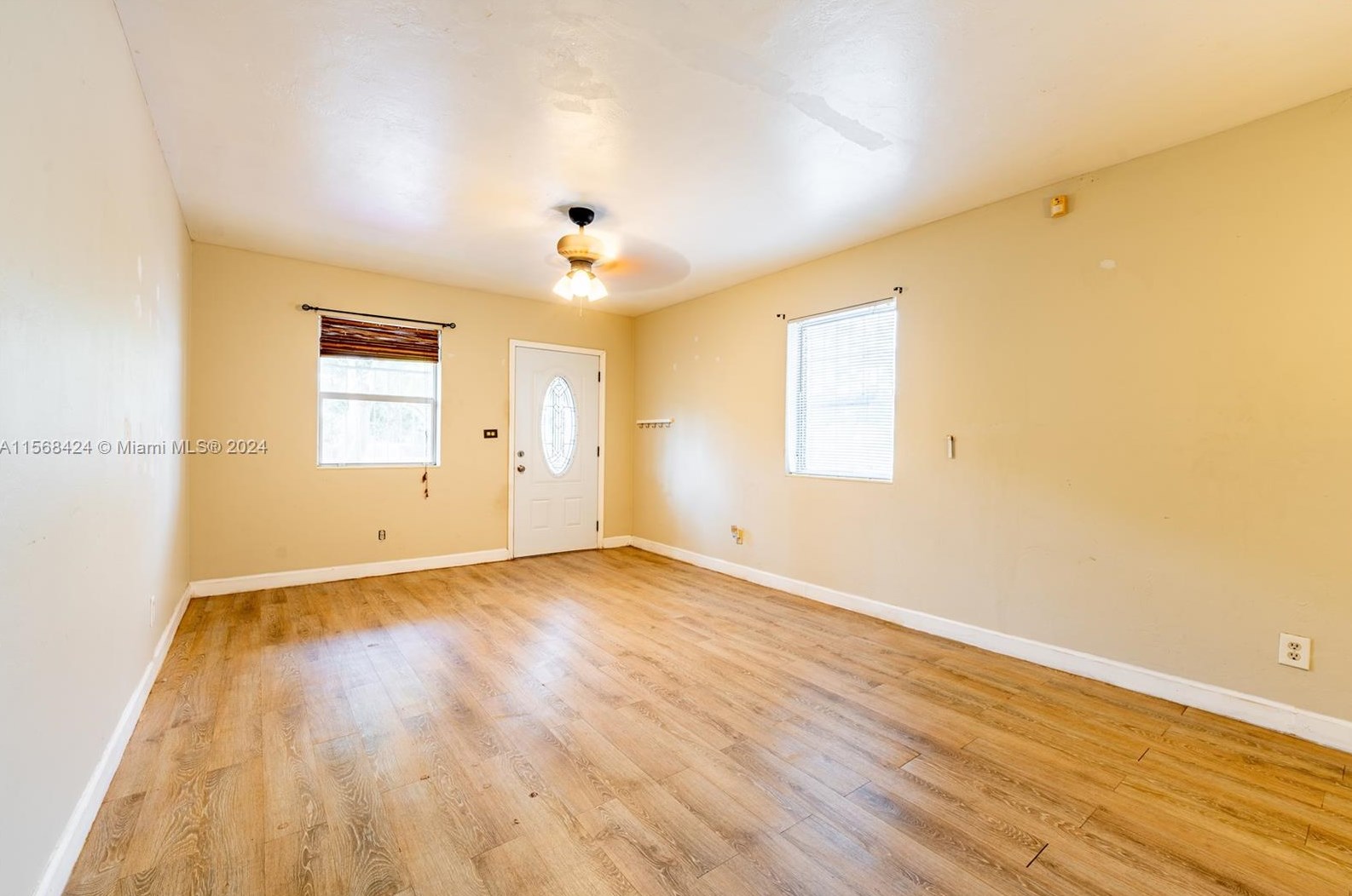 121 171 Ter, Miami FL 33177-2707 exterior