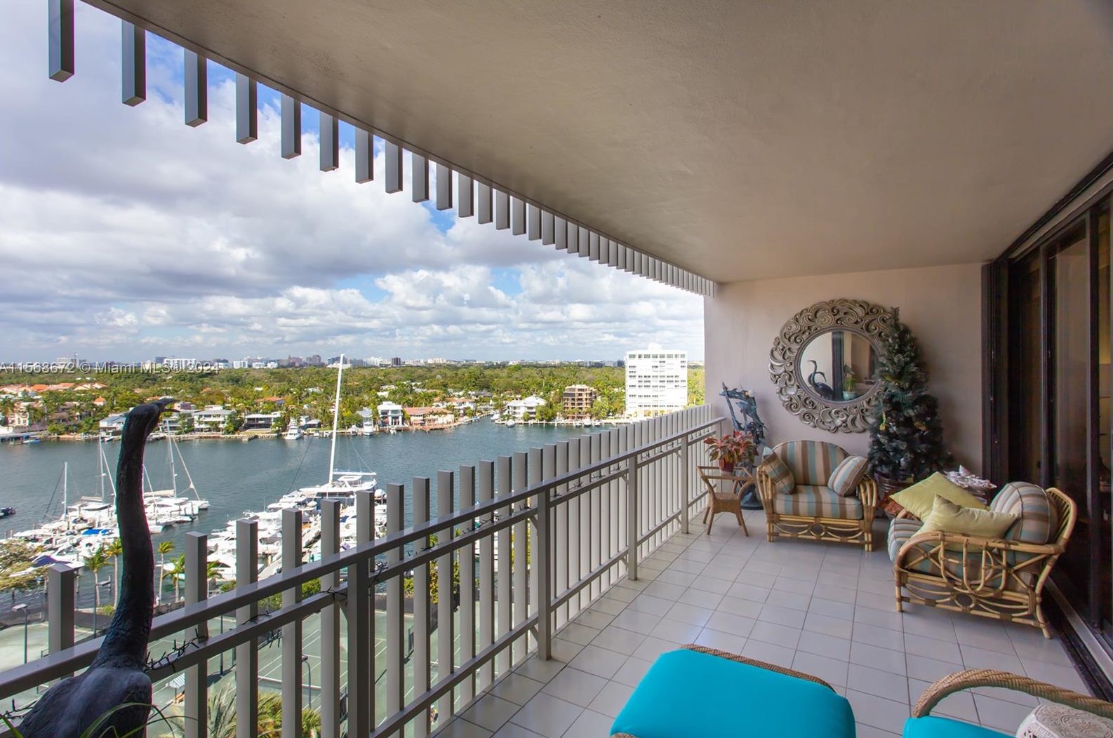 3 Grove Isle Dr # C1208, Miami, FL