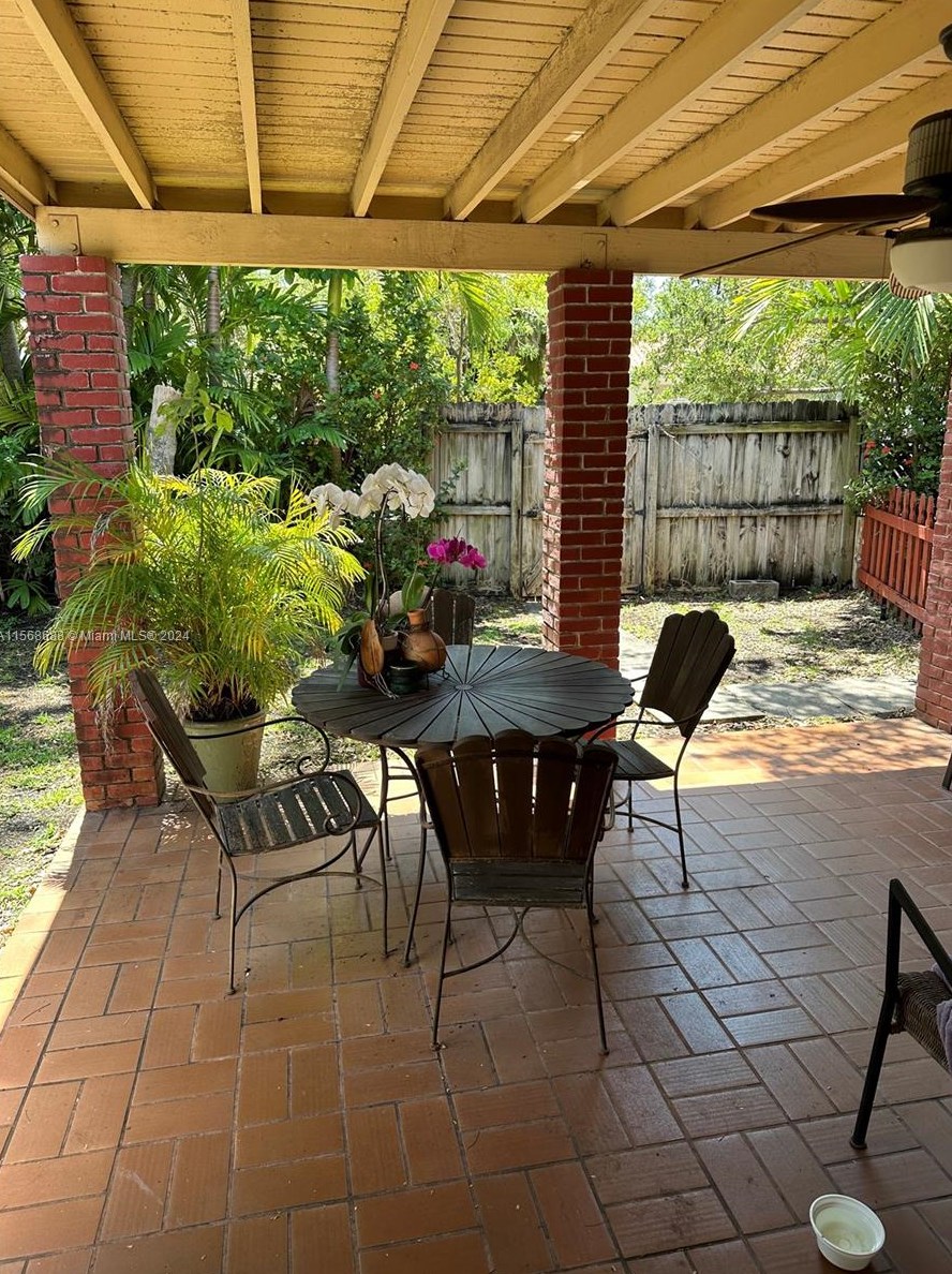 3681 3rd Ave, Miami, FL 33145-3917