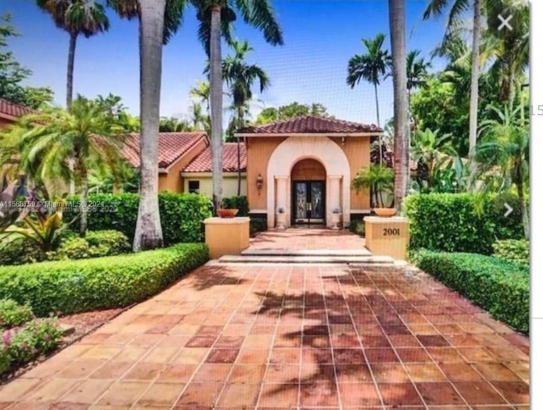 2071 Renaissance Blvd, Hollywood, FL 33025-5625