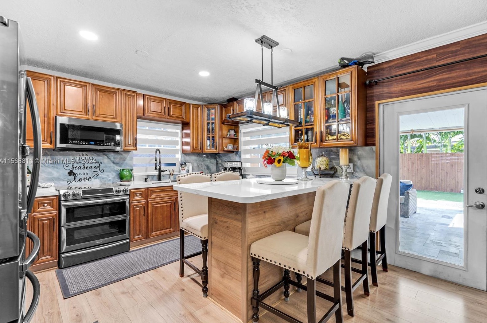 8101 149 Ave, Miami FL 33193-1433 exterior