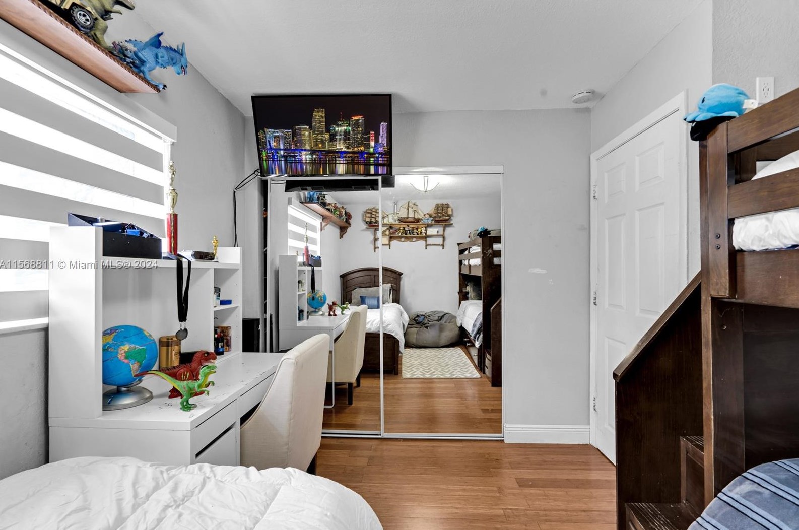 8101 149 Ave, Miami FL 33193-1433 exterior