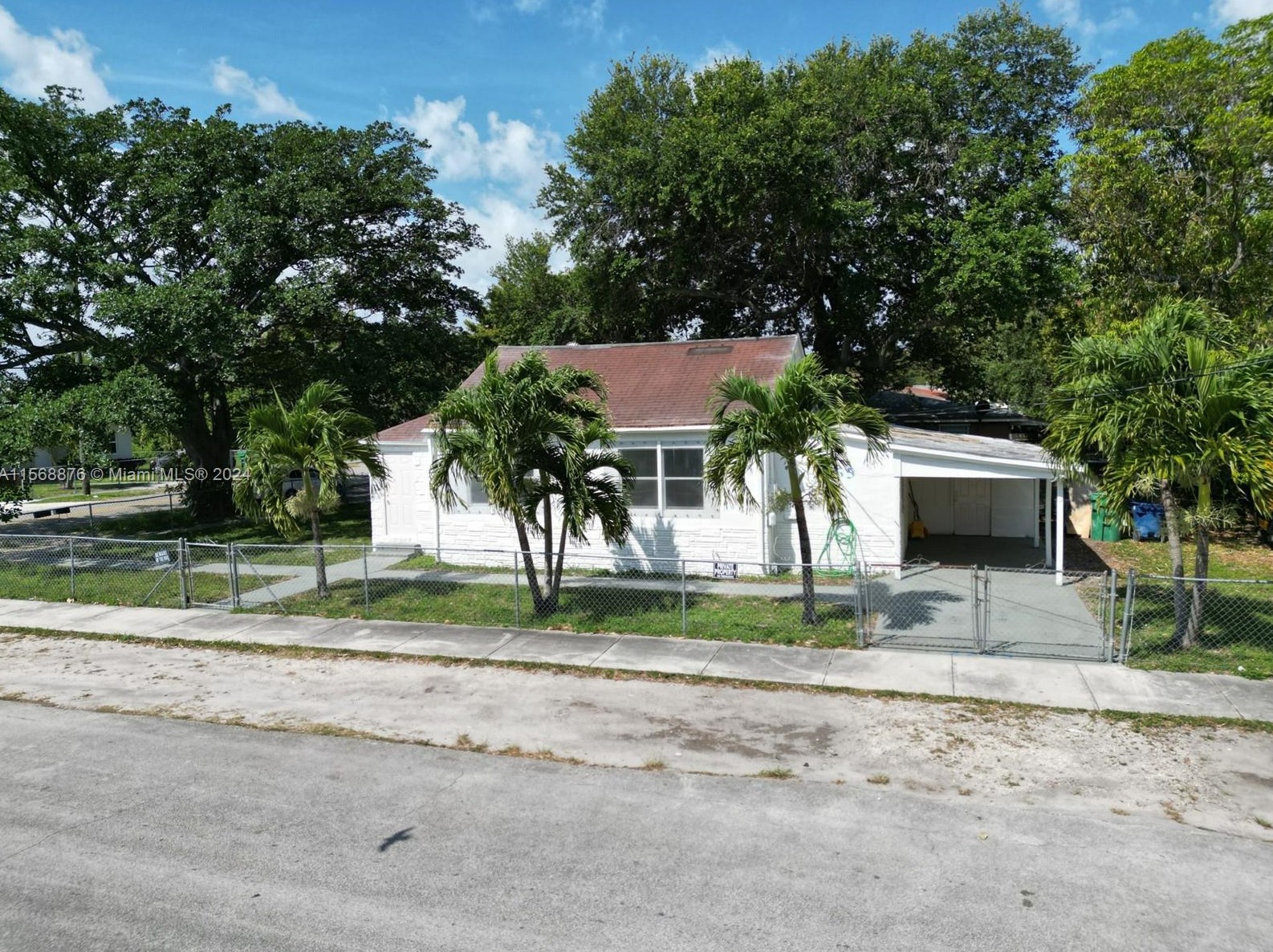 2255 63rd St, Miami, FL 33147-7763