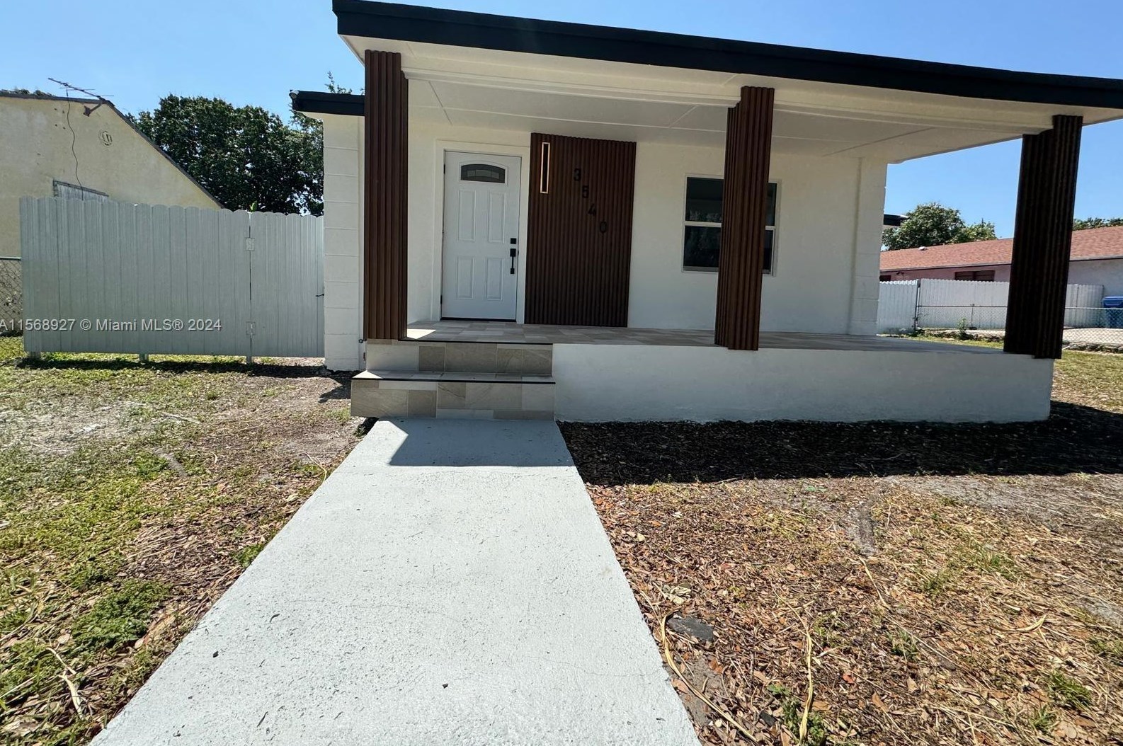 3540 101st St, Miami, FL 33147-1526