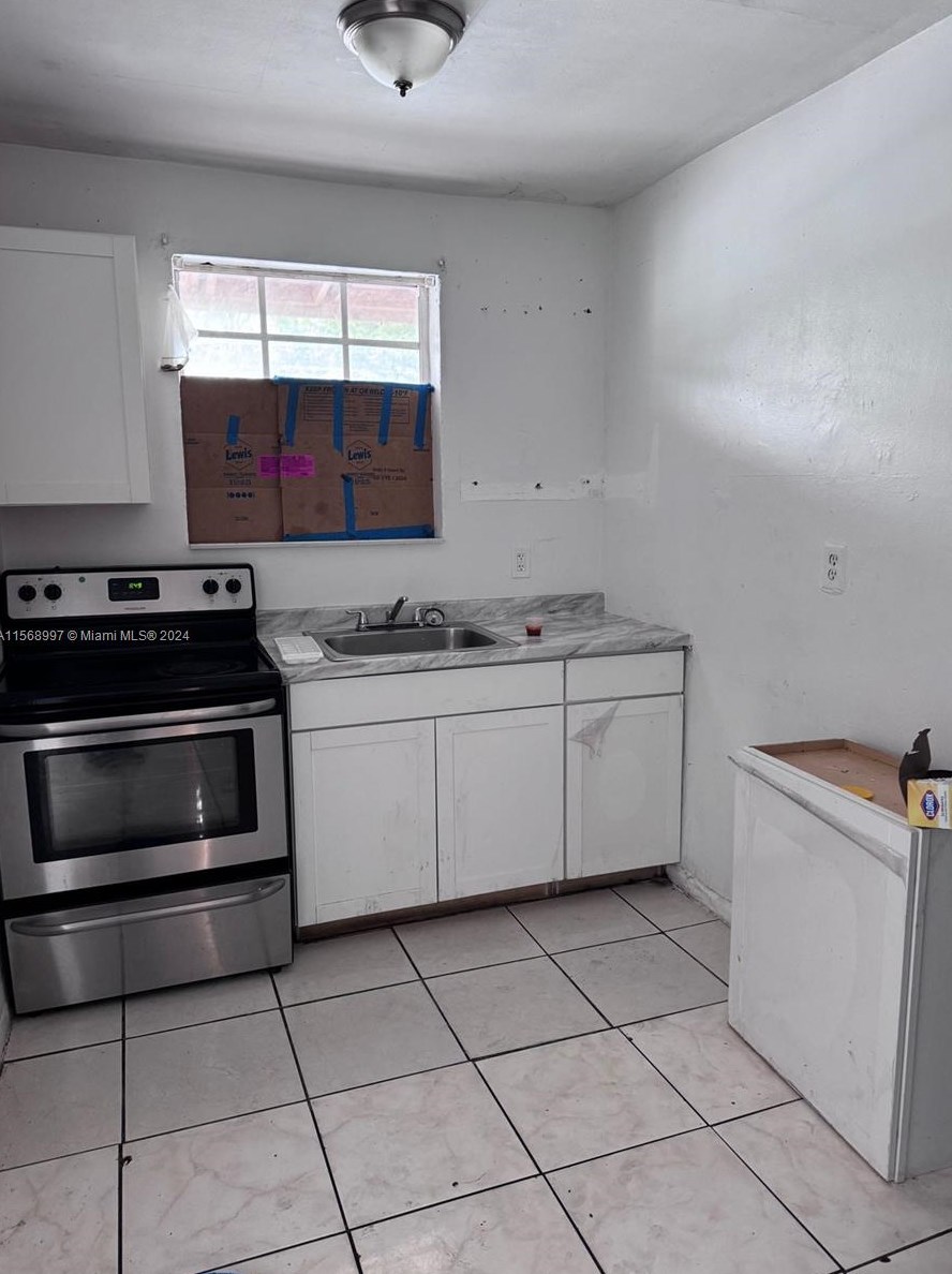 3291 132nd Ter, Miami, FL 33054-4957