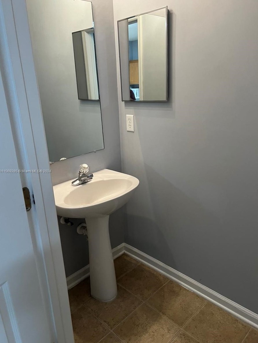 8524 Tower Fls Dr, Jacksonville FL 32244-7901 exterior