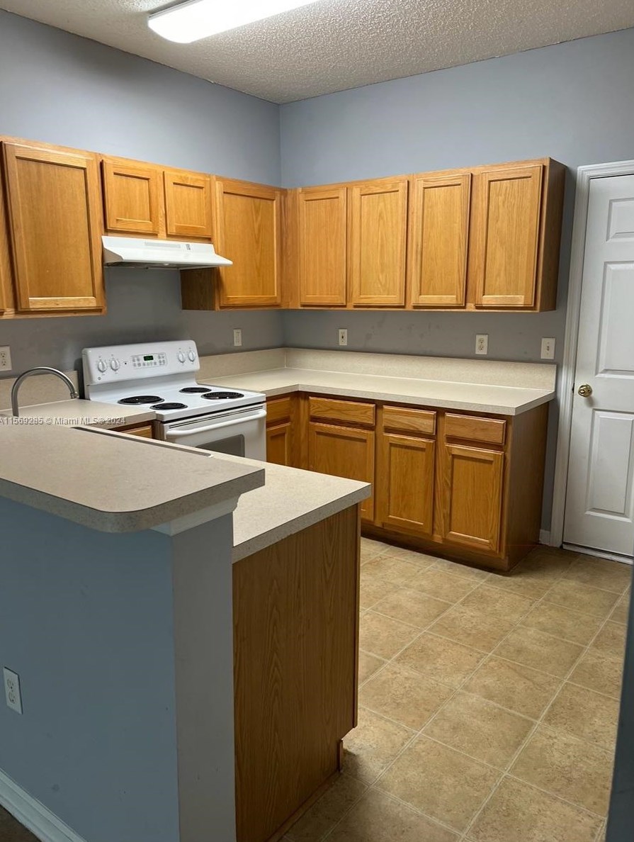 8524 Tower Fls Dr, Jacksonville FL 32244-7901 exterior