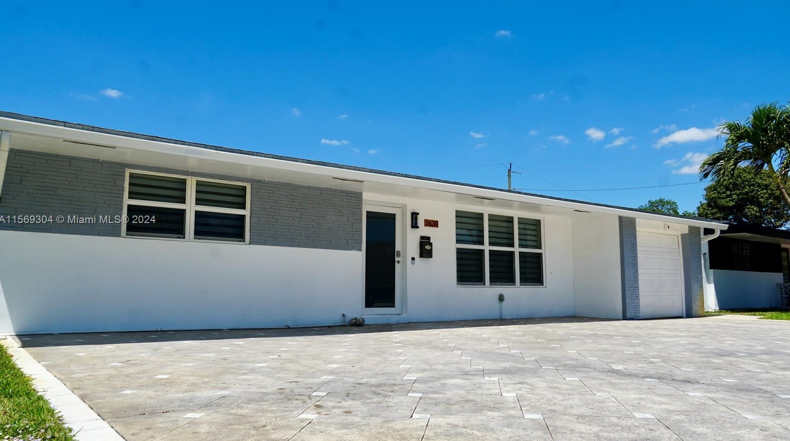 2630 Tarpon Dr, Hollywood, FL 33023-4523