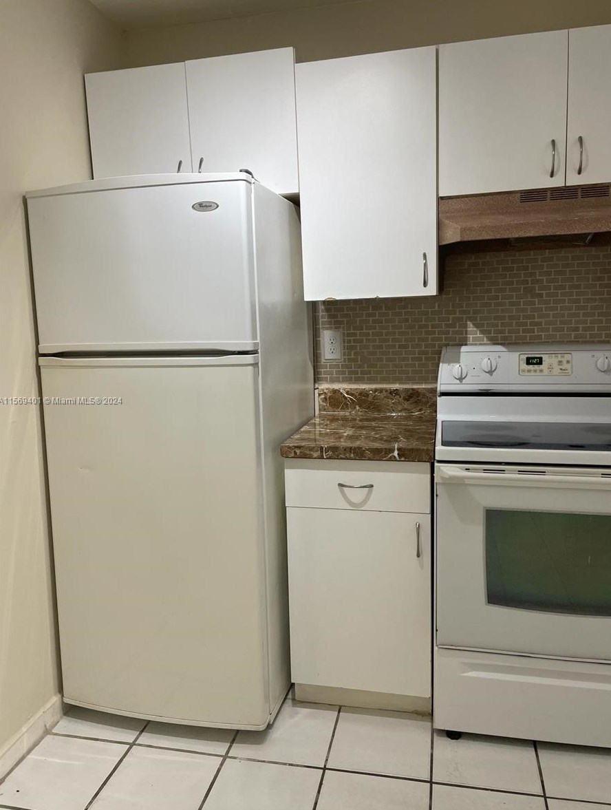 5625 W 20th Ave #207, Hialeah, FL 33012