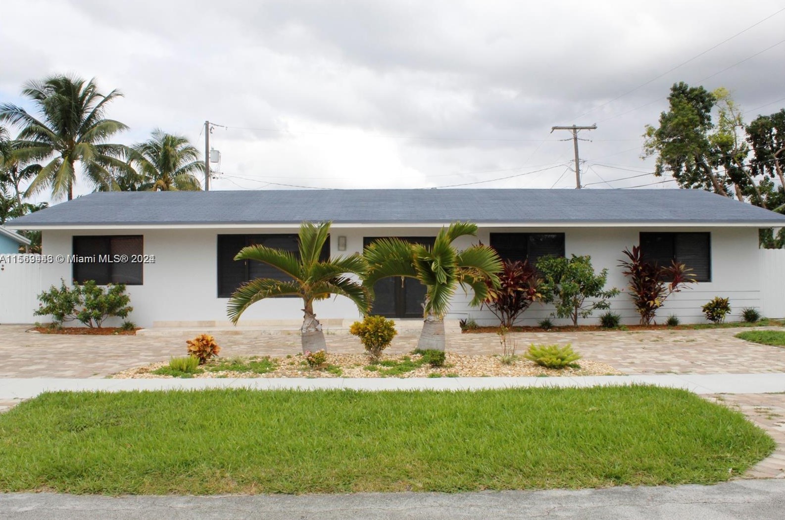 8811 54th Ter, Miami, FL 33165-6728