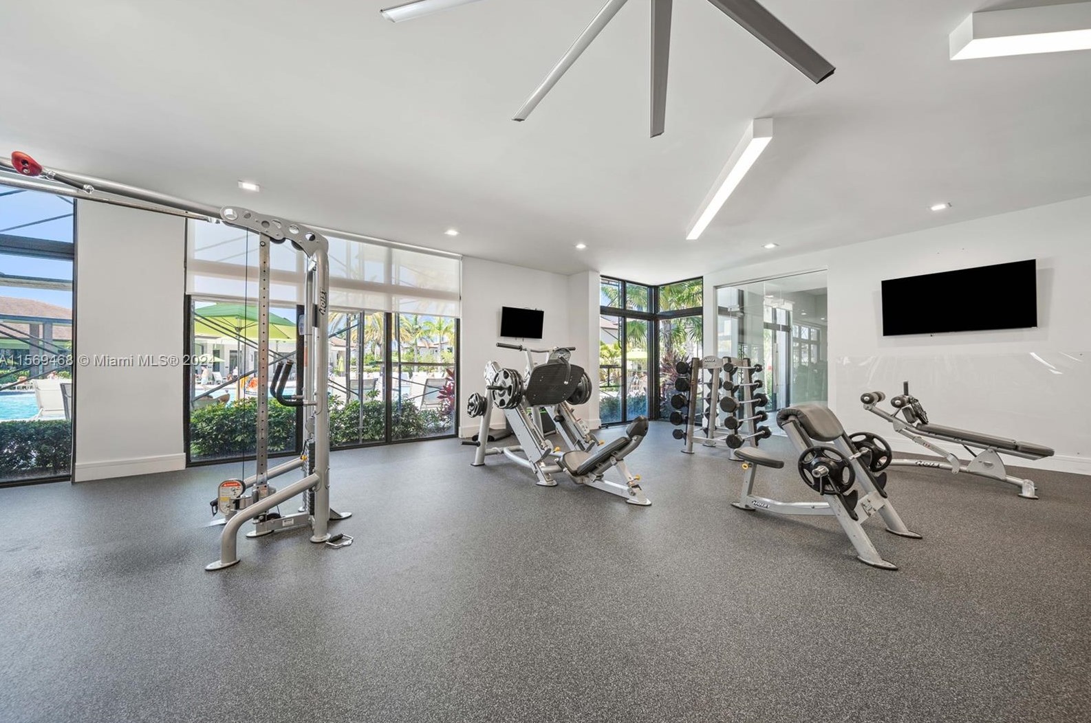 8373 49 St, Miami FL 33185-4138 exterior