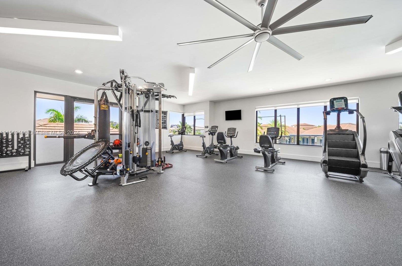 8373 49 St, Miami FL 33185-4138 exterior