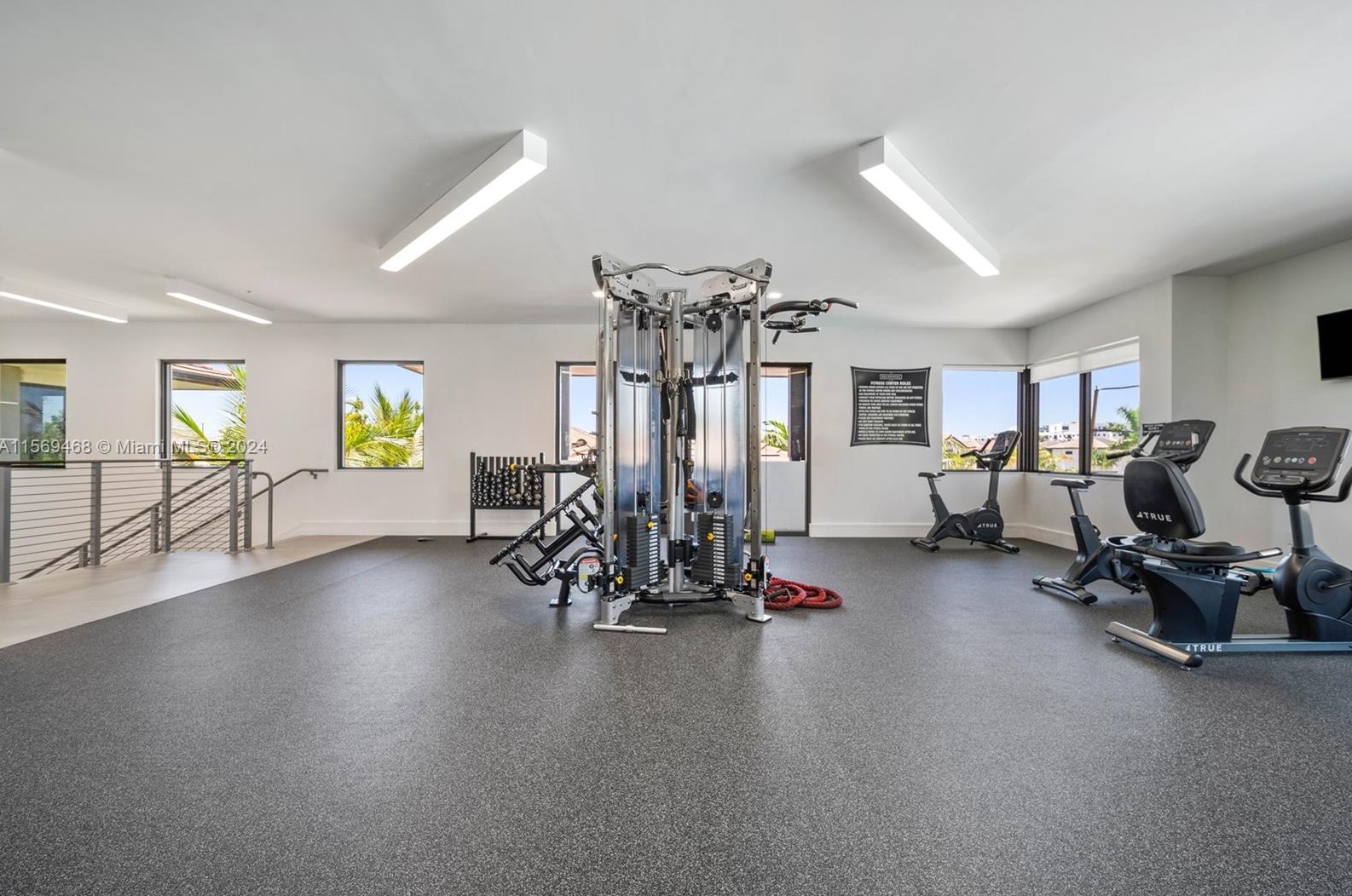 8373 49 St, Miami FL 33185-4138 exterior