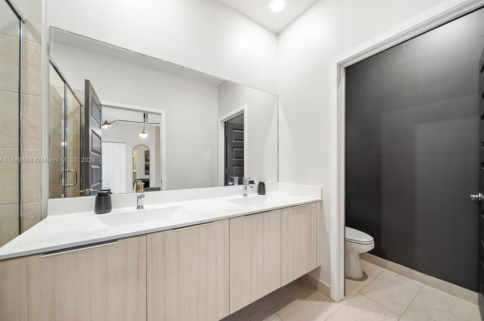 8373 49 St, Miami FL 33185-4138 exterior