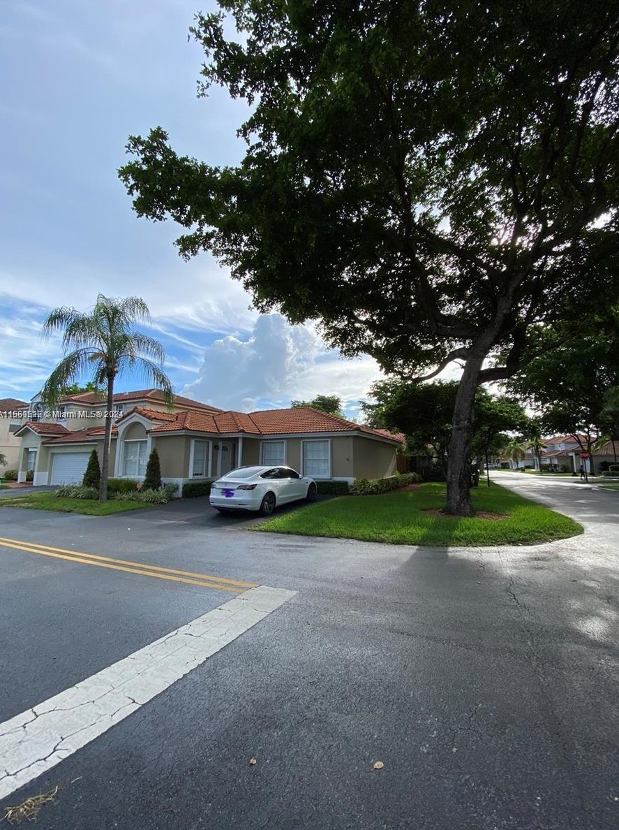 5596 Nw 102nd Ct #5596, Miami, FL 33178
