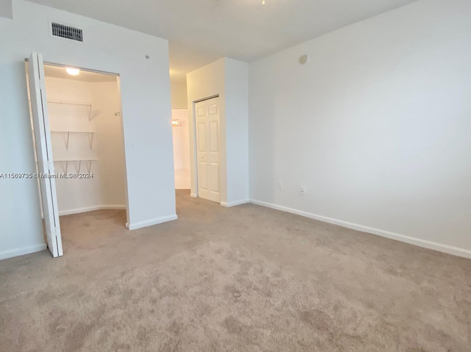 17100 Bay Rd, Miami FL 33160-3411 exterior