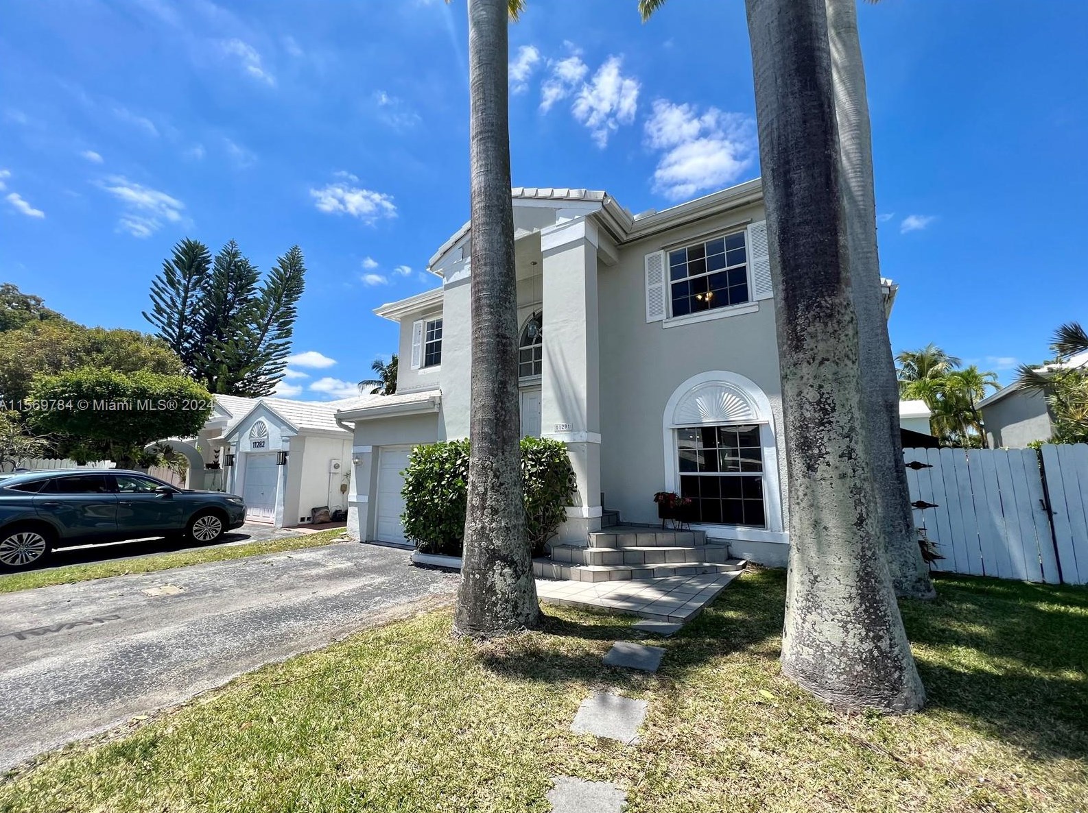 11291 64th Ln, Miami, FL 33173-2082
