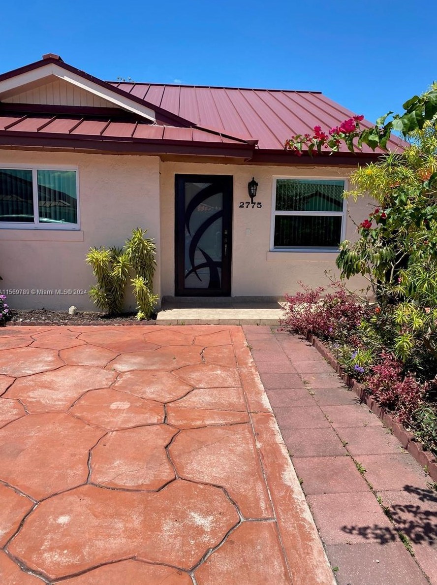2775 W 73rd Pl, Hialeah, FL 33016
