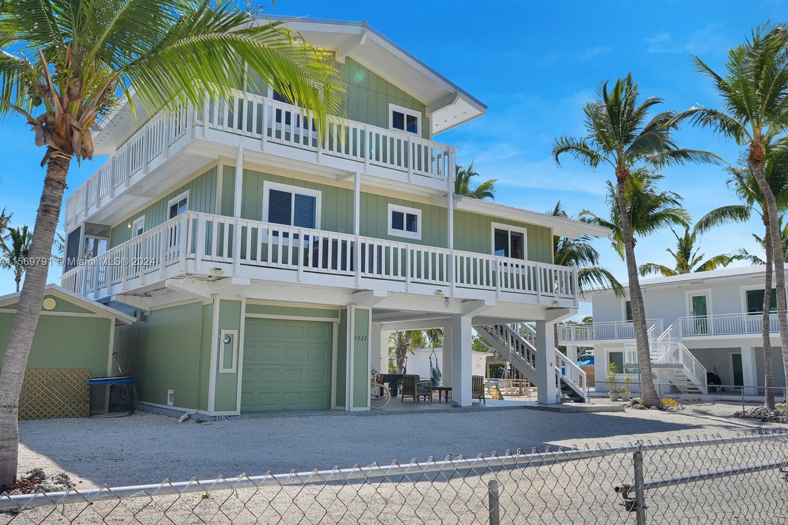 1032 Adams Dr, Key Largo, FL 33037-2703