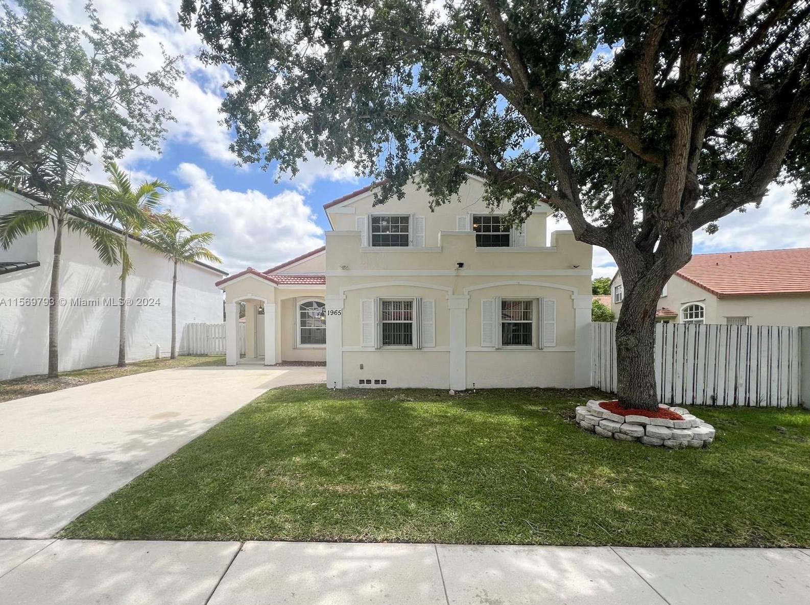 1965 Nw 181st Terrace, Hollywood, FL 33029