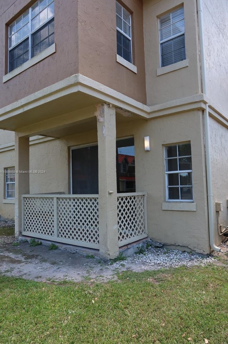 18340 Nw 68th Ave #a, Hialeah, FL 33015