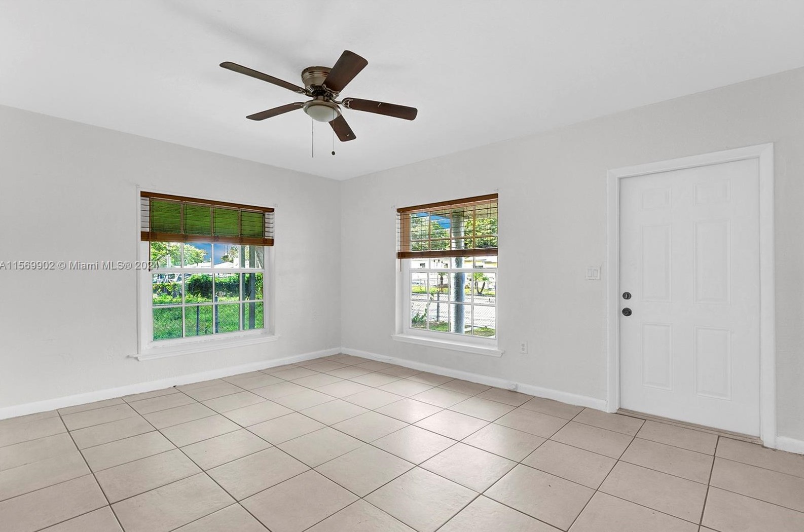 1450 Nw 57th St, Miami, FL 33142