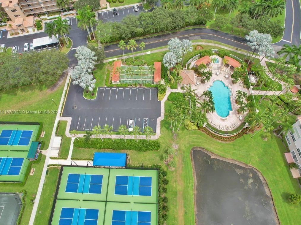 12485 Crystal Pointe Dr, Boynton Beach, FL 33437-5673