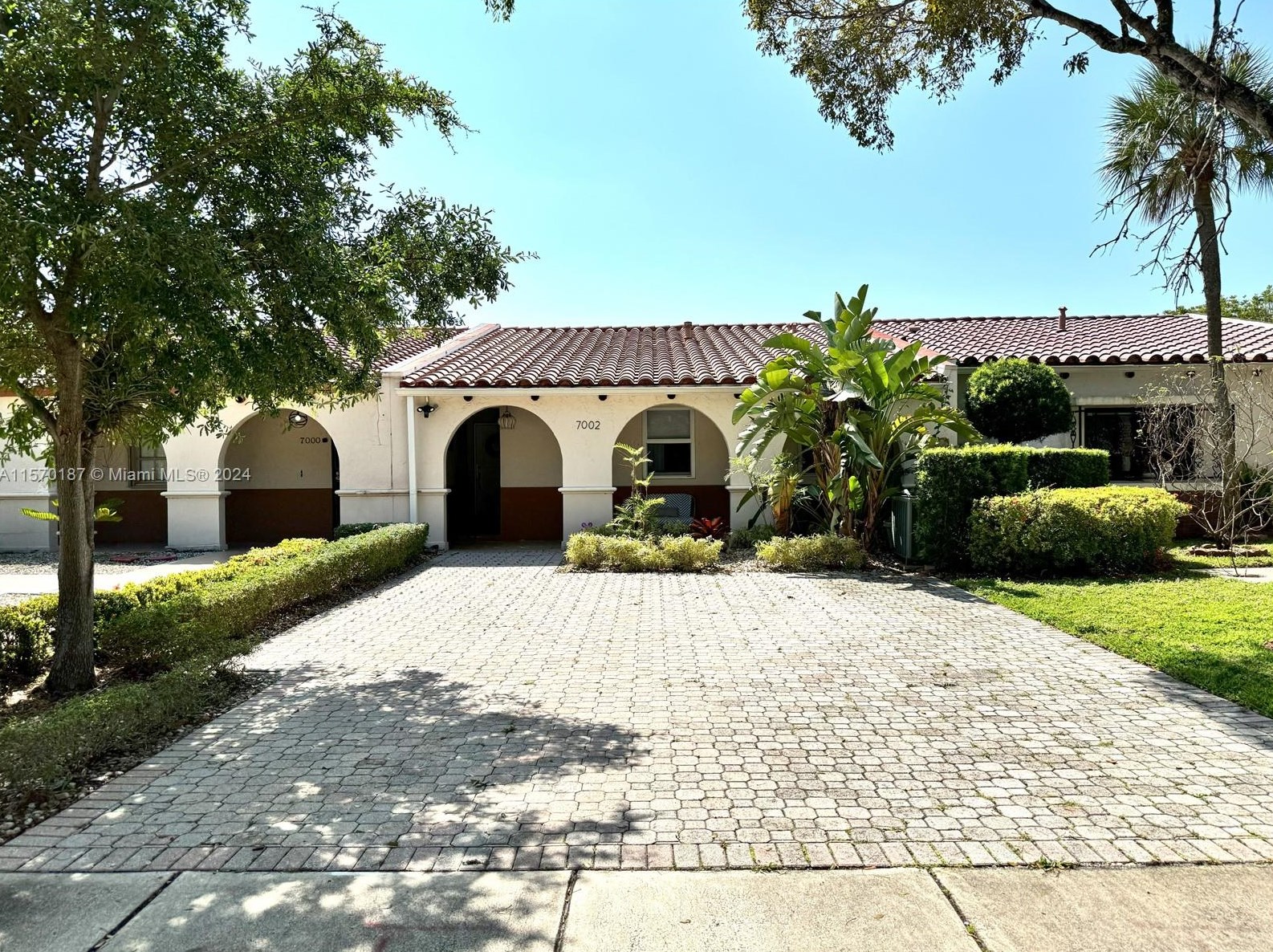 7002 Holly Rd, Hialeah, FL 33014