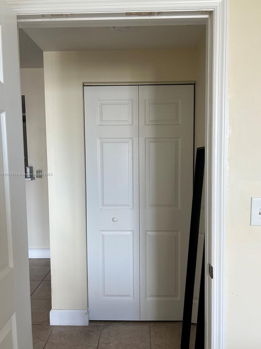 50 Menores Ave, Miami FL  33134-4087 exterior