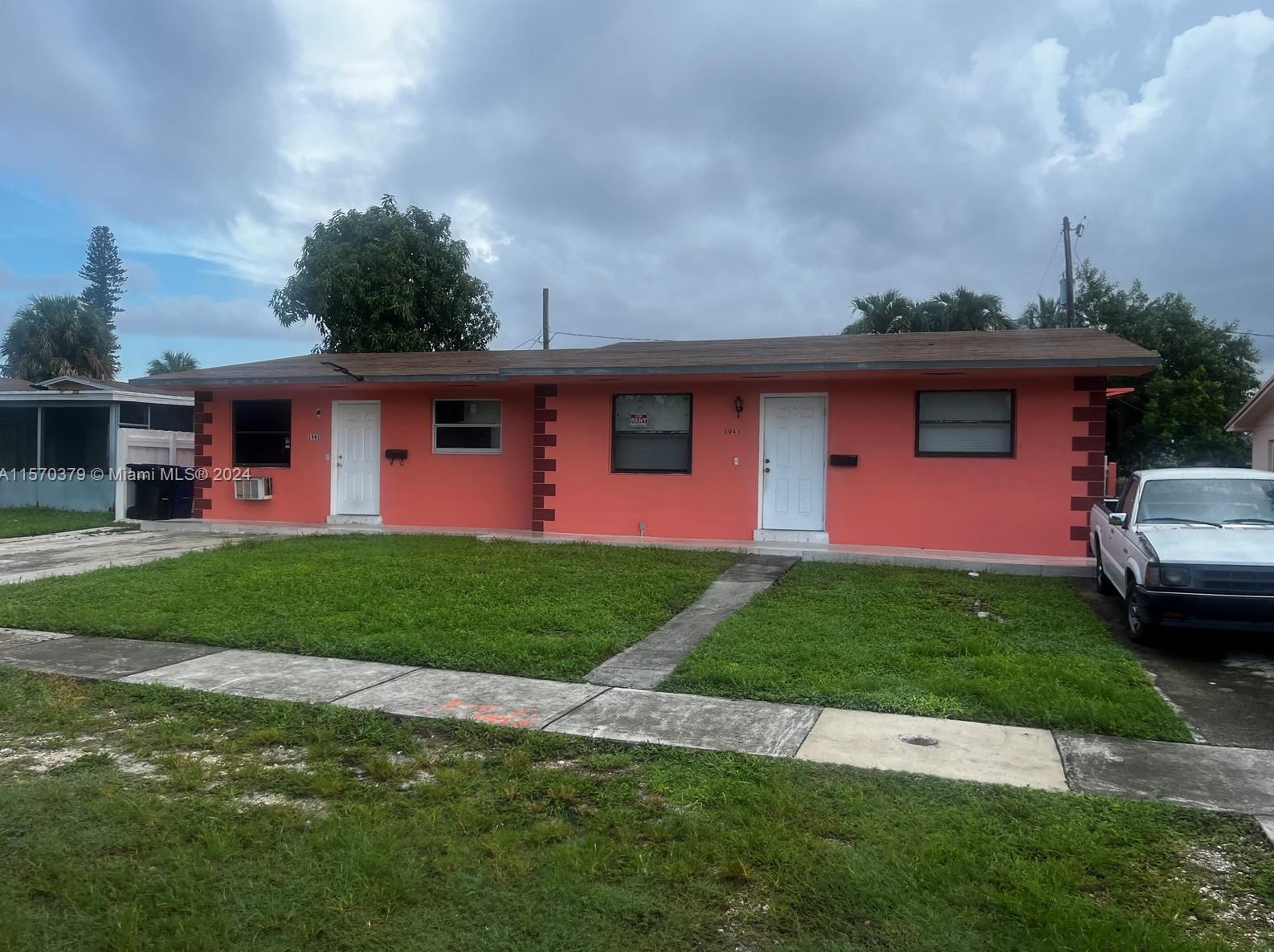 1941 Ne 159th St #1, Miami, FL 33162