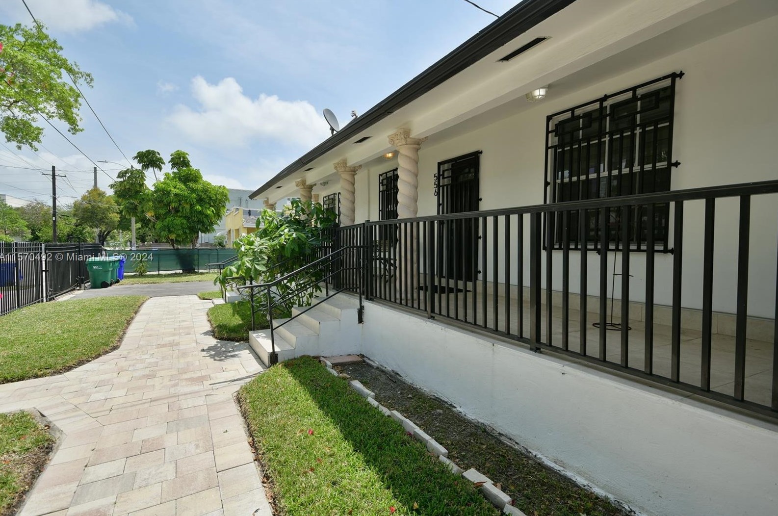 556 35th St, Miami, FL 33127-3437