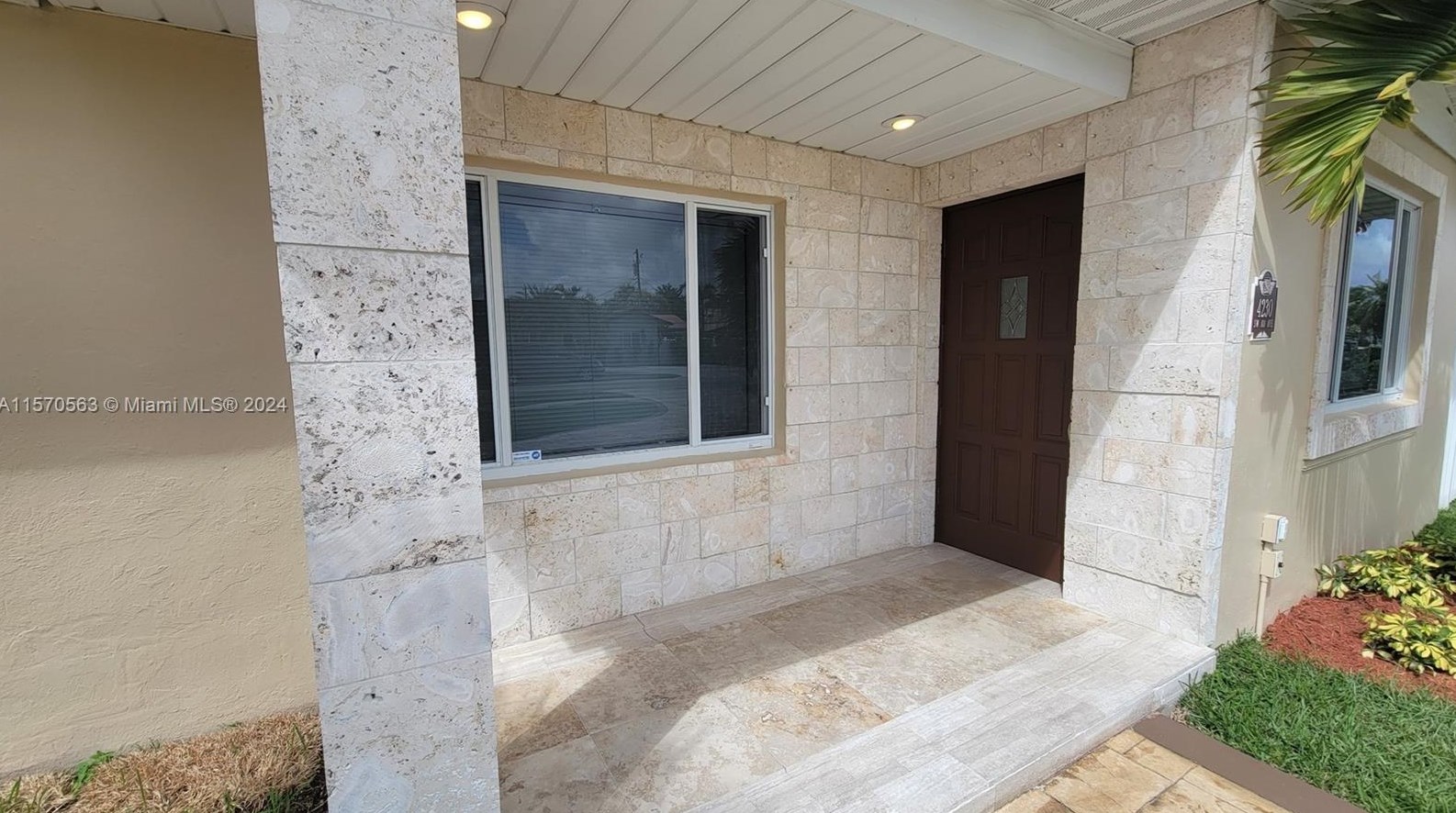 4230 Sw 101st Ave, Miami, FL 33165