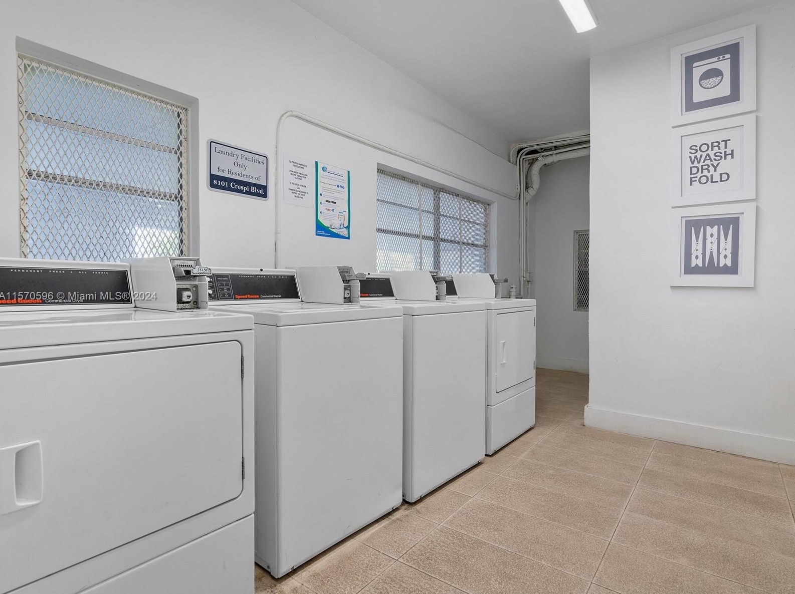 8101 Crespi Blvd, Miami FL 33141-1511 exterior