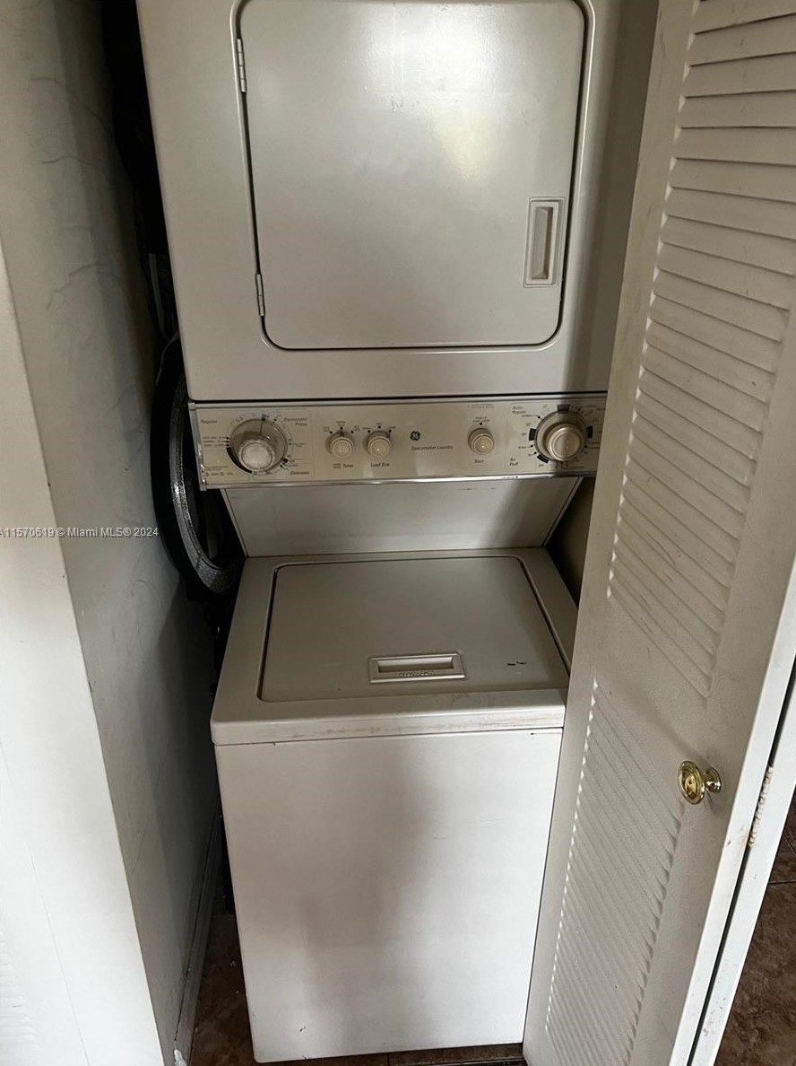 115 42nd Ave, Miami FL  33134-1715 exterior