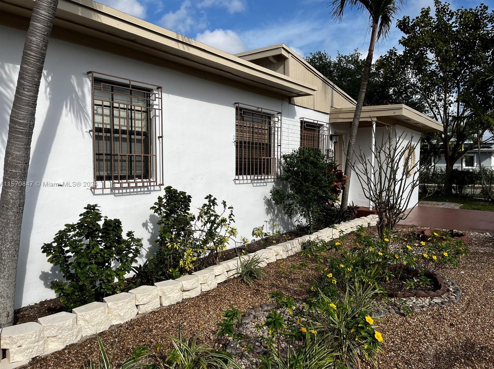 250 68th Ave, Miami, FL 33144-2828