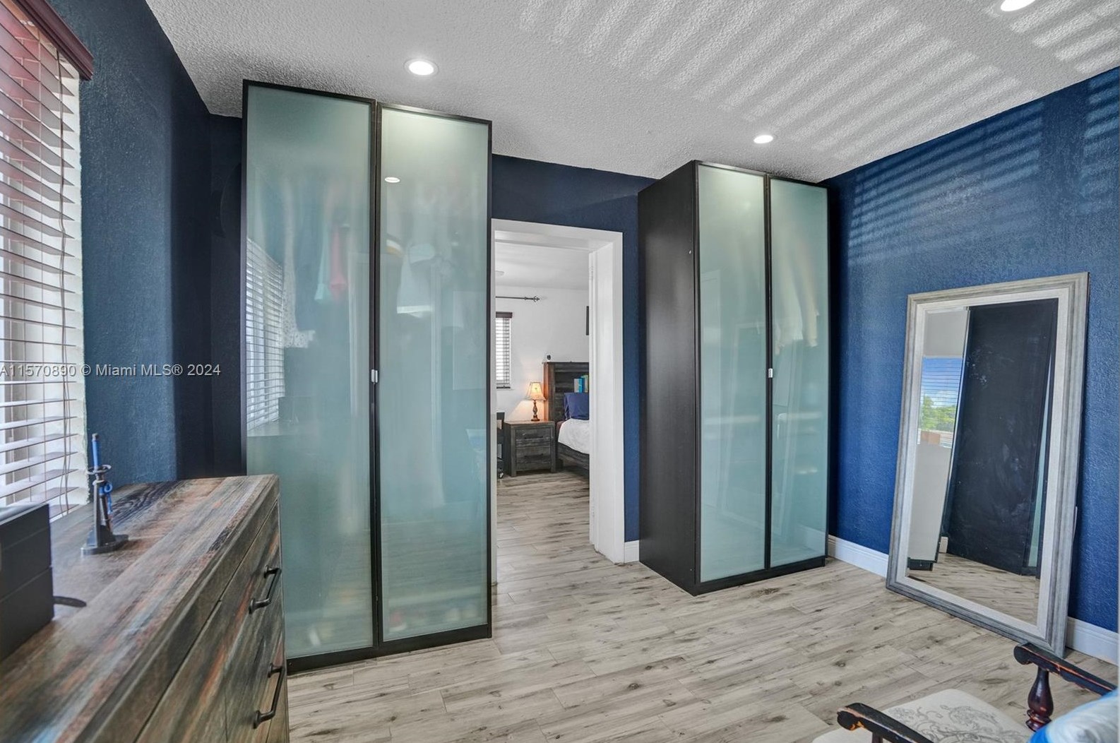 5420 7th Ave, Hialeah FL  33012-2550 exterior